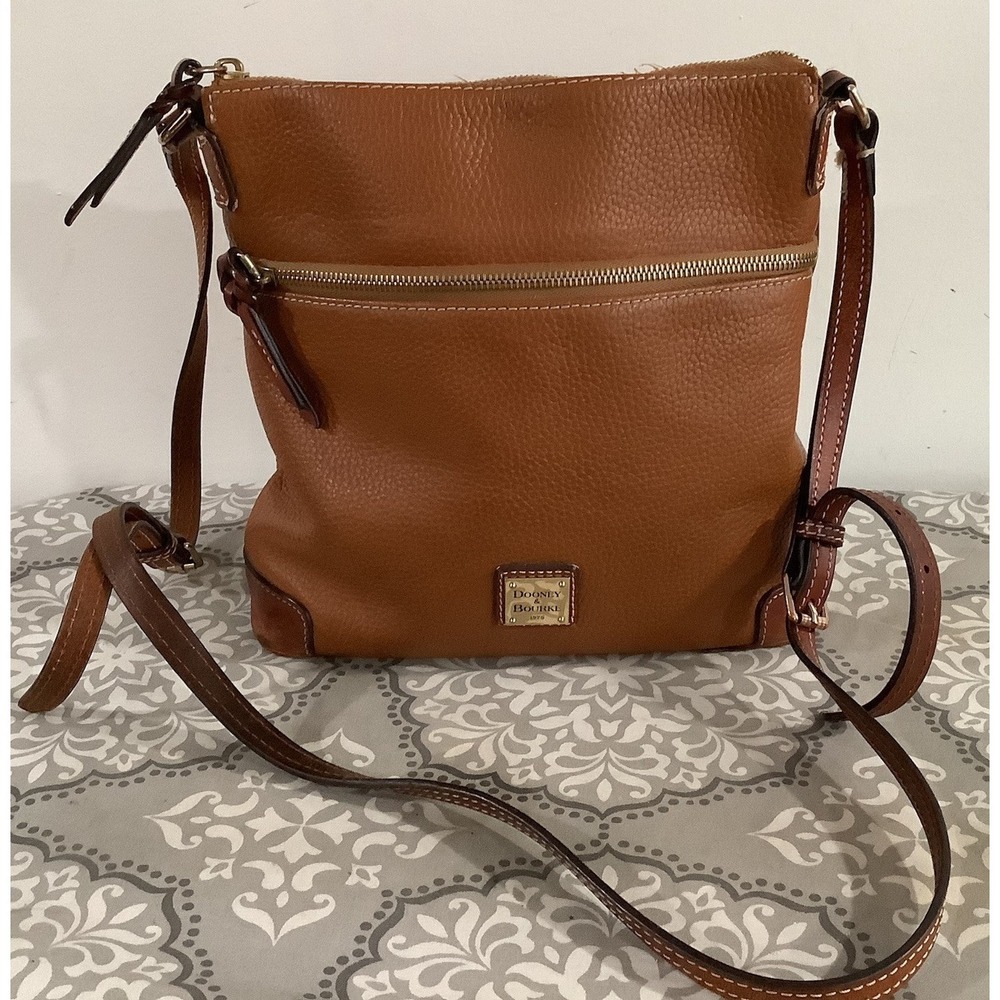 Dooney and Bourke‎ Crossbody